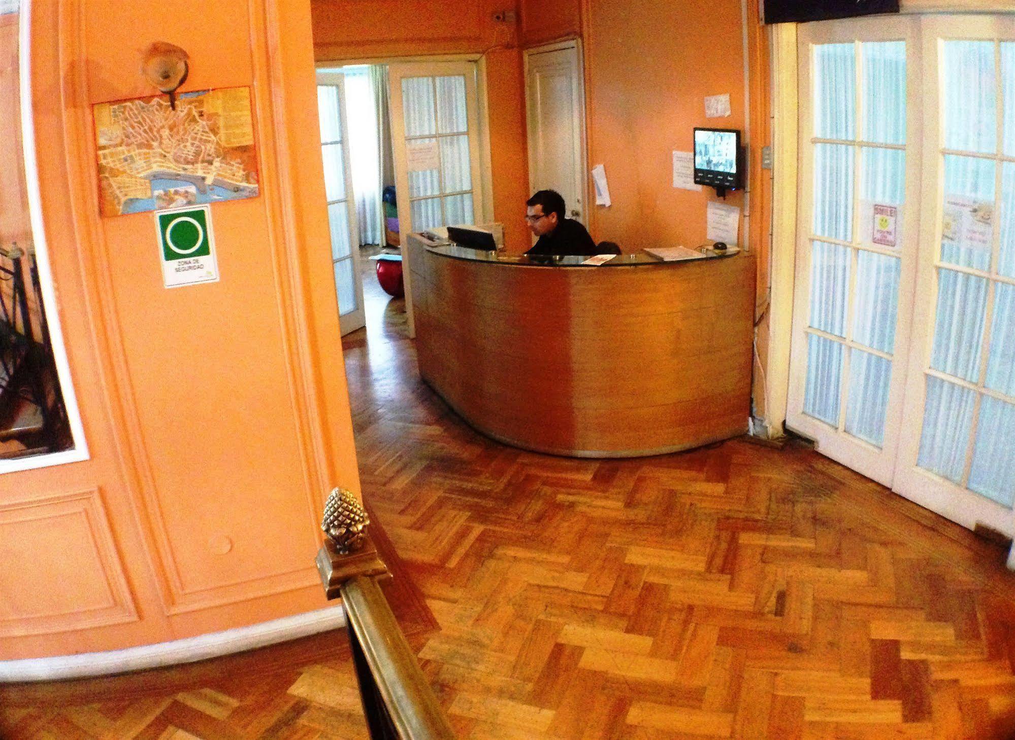 Salvador Hostal & Cafe Сантьяго Екстер'єр фото