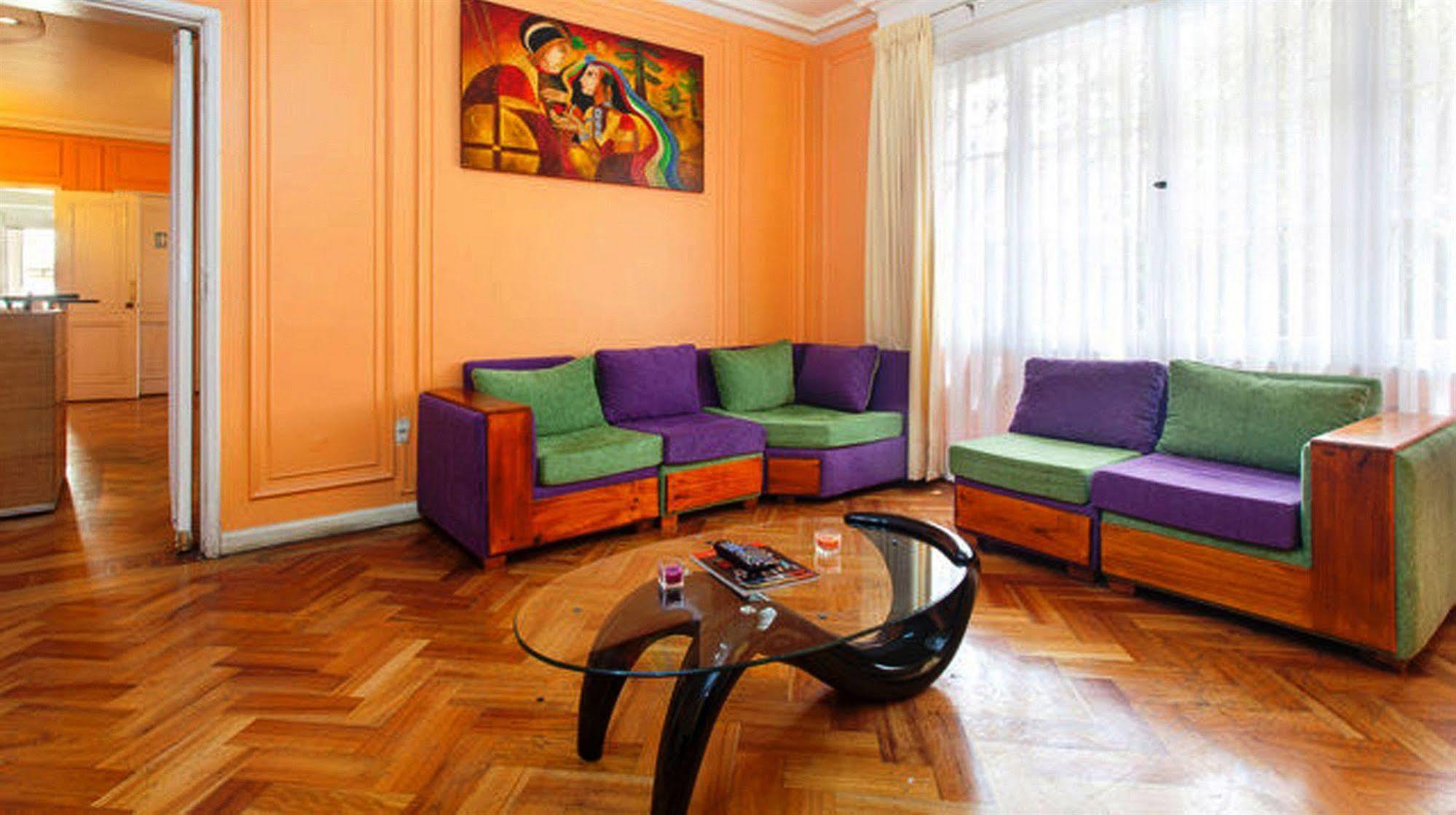 Salvador Hostal & Cafe Сантьяго Екстер'єр фото